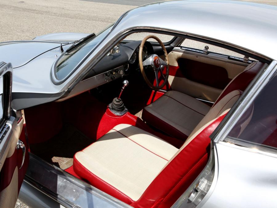Интерьер Alfa Romeo 2000 Sportiva Coupe (1366) 1954 года  (фото 22 из 31)